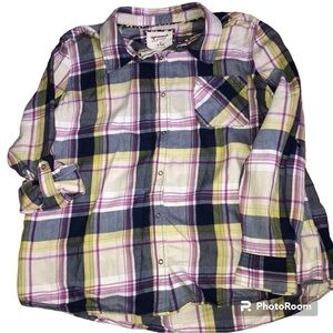 Arizona Juniors 1X plus plaid top